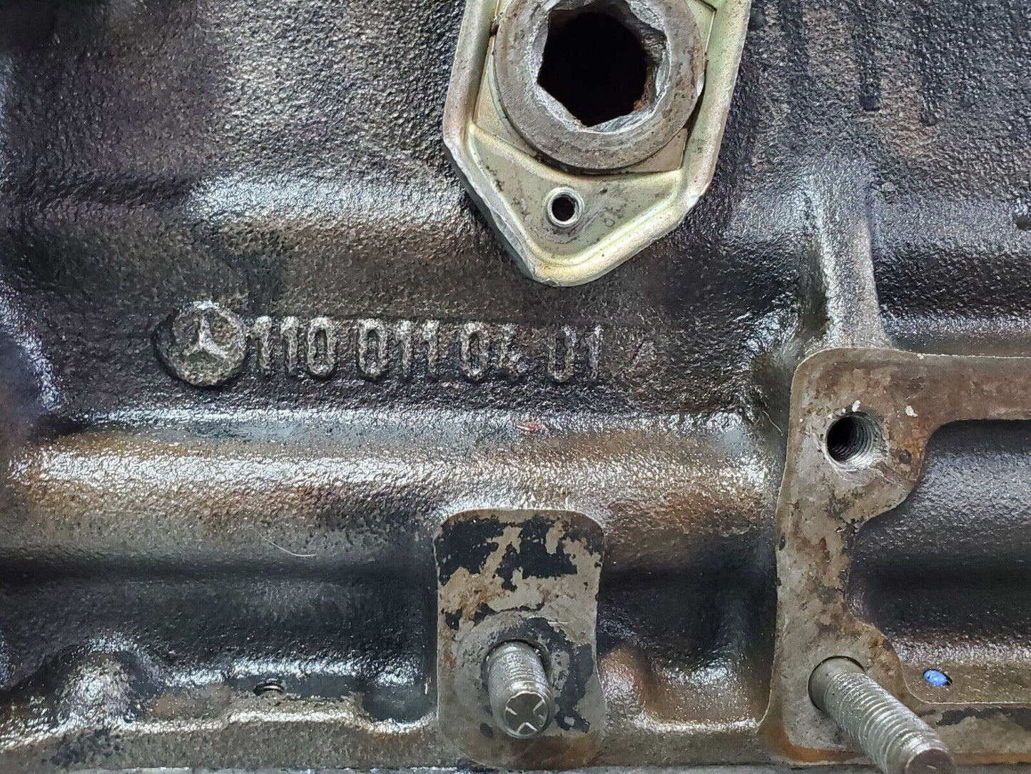45392 Mercedes-Benz 280E M110.983 Complete Engine 1100110401