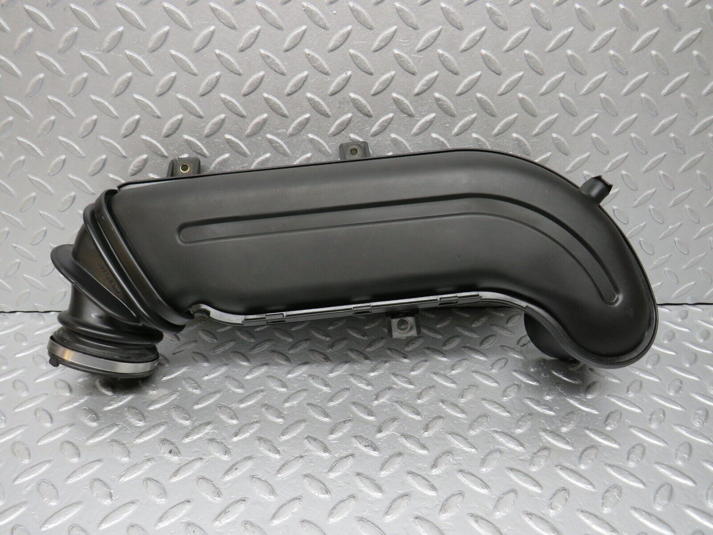 39443 Mercedes-Benz R129 320SL Coupe Air Intake Pipe 1041413404 1040940391