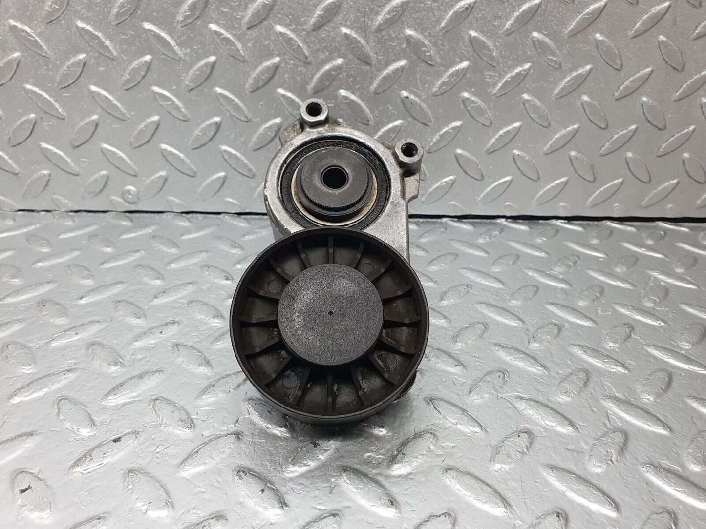 42722 Mercedes-Benz W201 190 Belt Tensioner Pulley 1022023640 6012000970