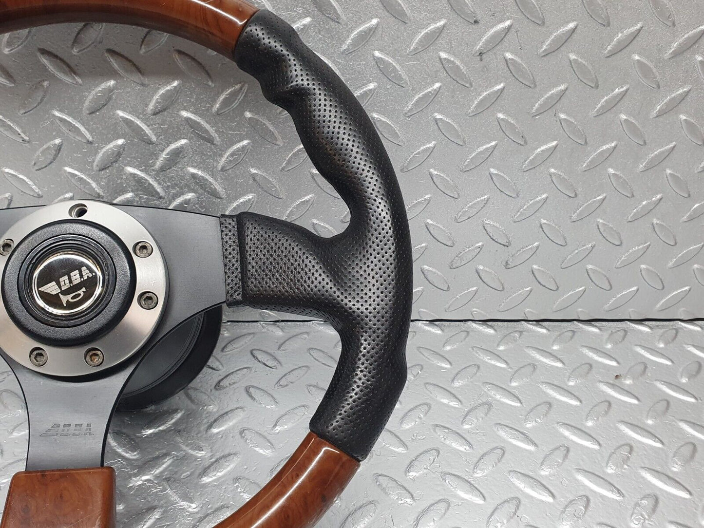 43610 Mercedes-Benz C126 380SEC Coupe DBA Steering Wheel