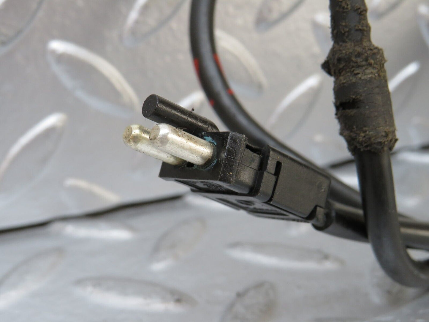 25837 Mercedes-Benz W124 280E Brake Pad Sensor Left Side 1245406807