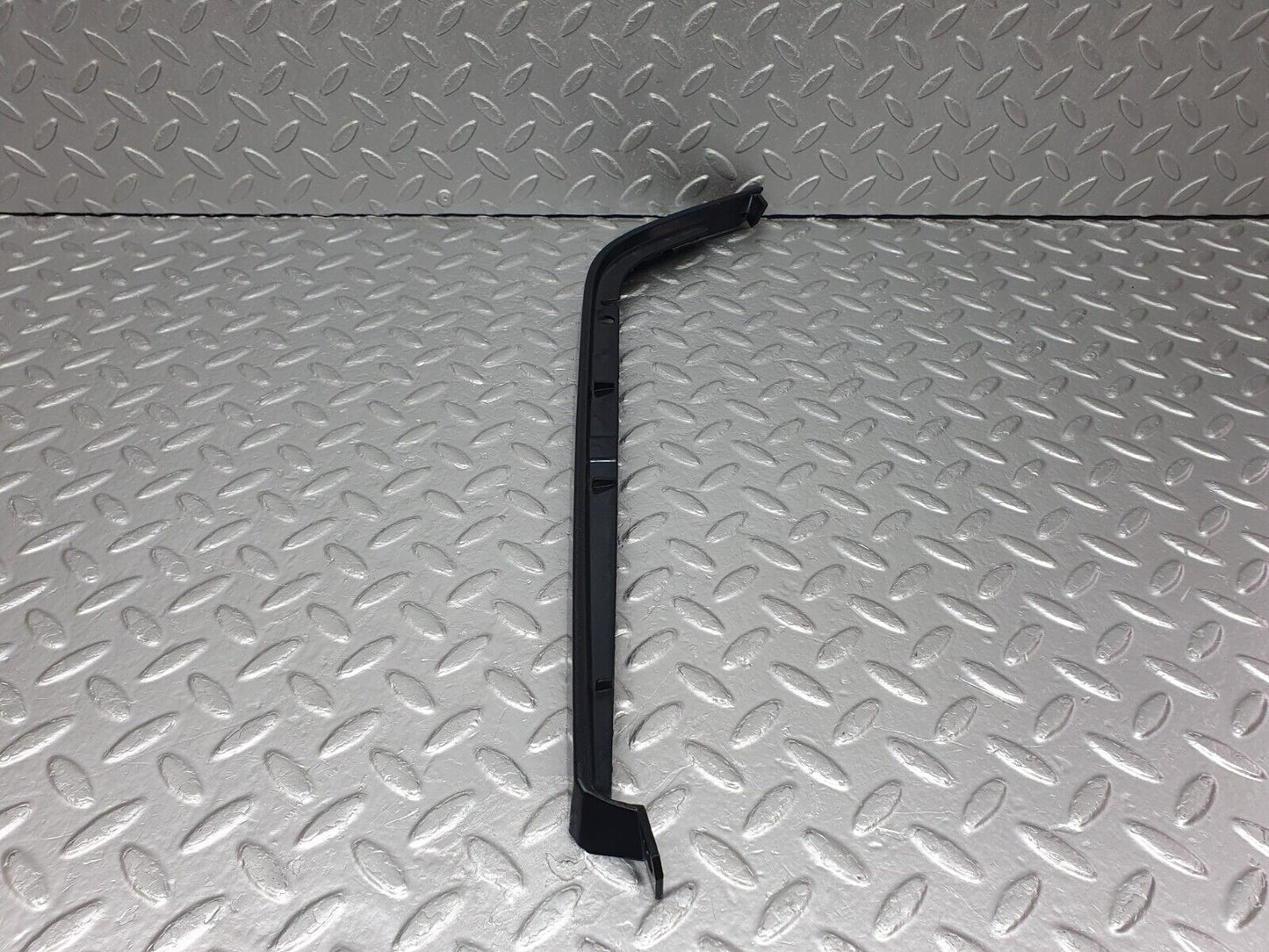 41808 Mercedes-Benz W202 C200 Under Headlight Trim Right 2028260877 2028260677
