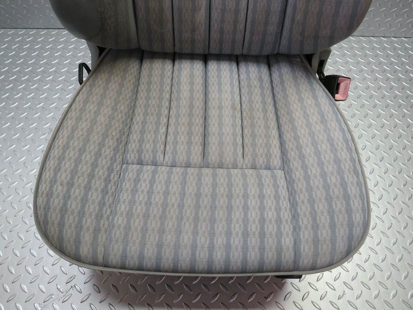 24371 Mercedes-Benz S124 220TE Wagon Front Right Seat