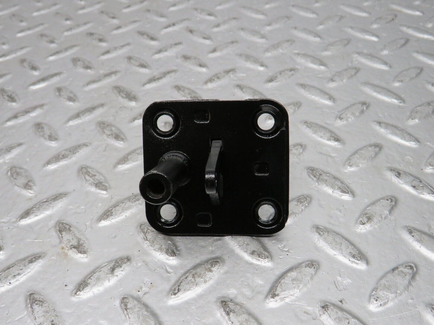 31995 Mercedes-Benz W123 230E Bonnet Lock Latch