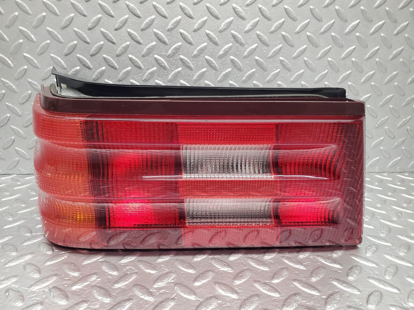 46858 Mercedes-Benz R129 320SL Coupe Tail Light Left Side 1298203564