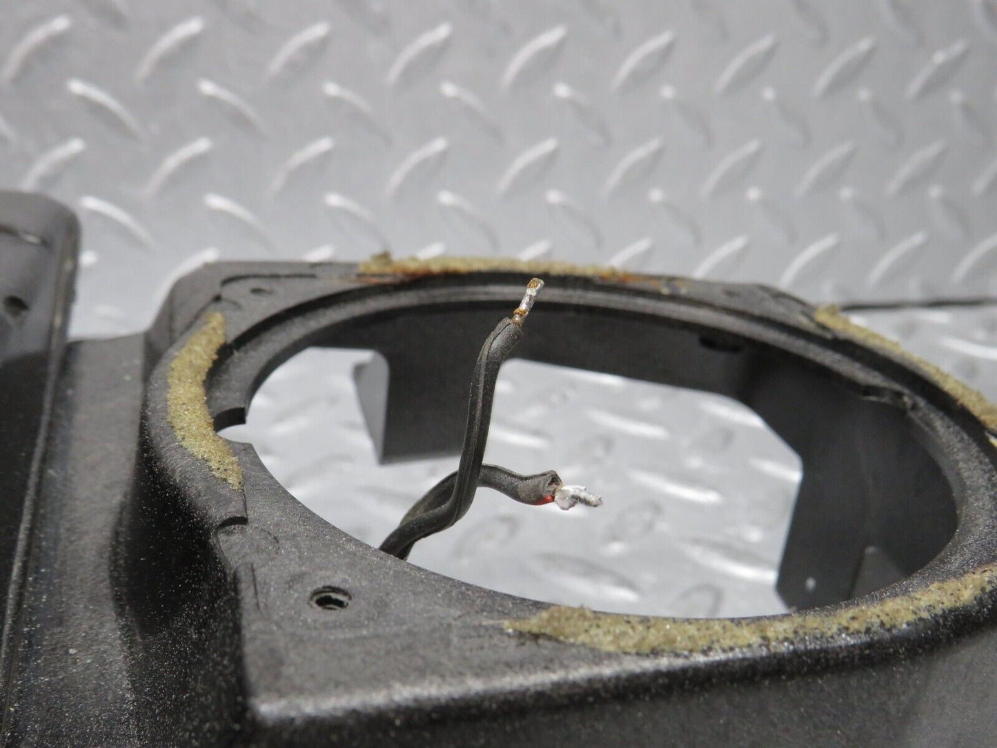 38444 Mercedes-Benz R129 280SL Coupe Right Door Speaker 1298201002