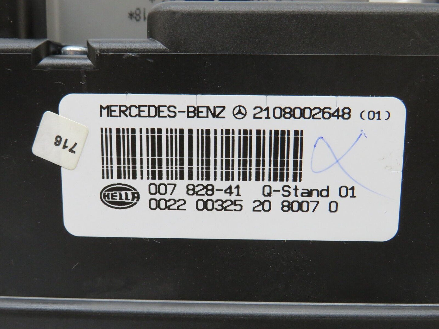 34768 Mercedes-Benz W210 320E Central Locking Pump Hella 2108002648