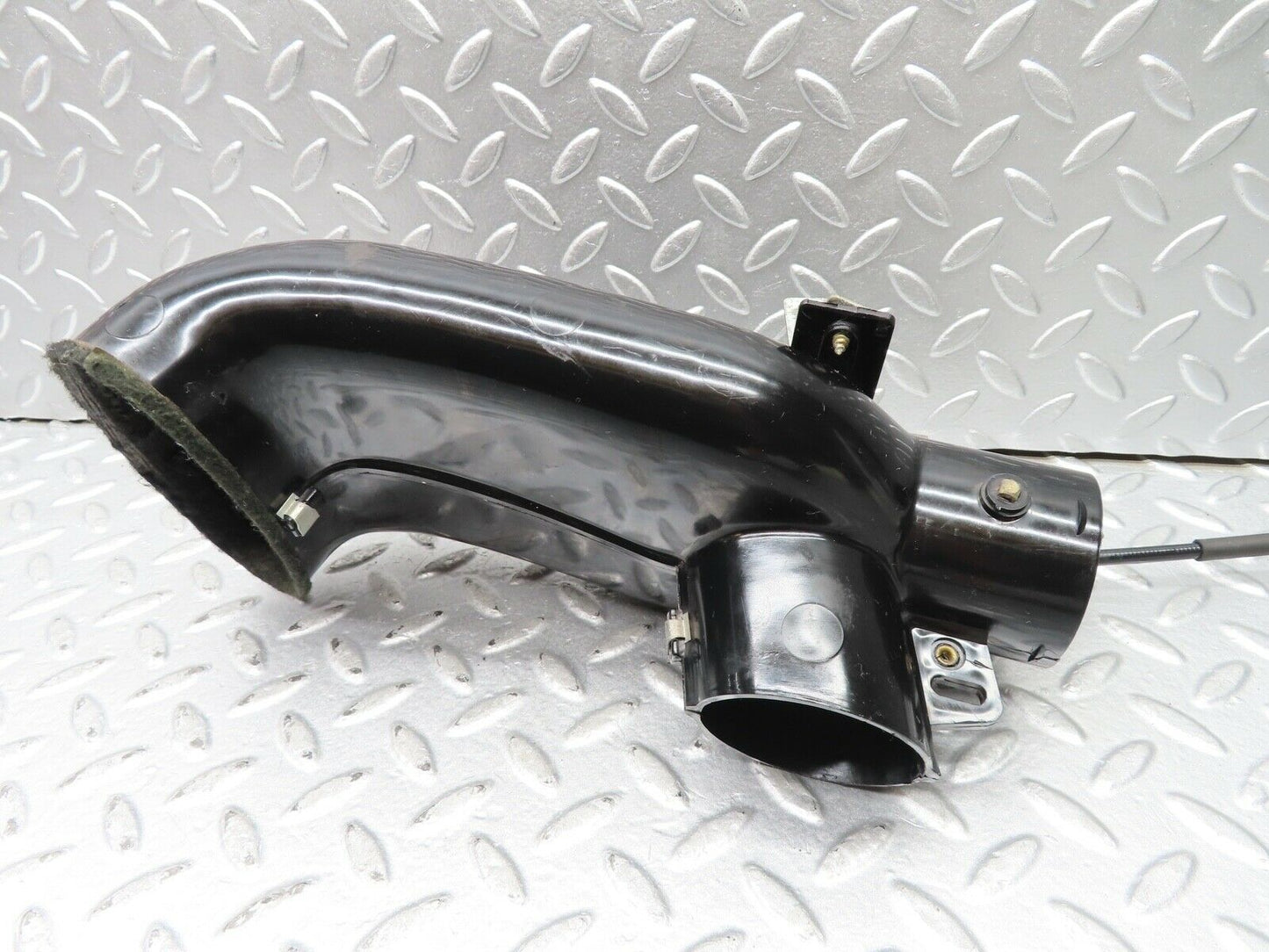 20597 Mercedes-Benz R107 450SL Air Vent Control Right Side