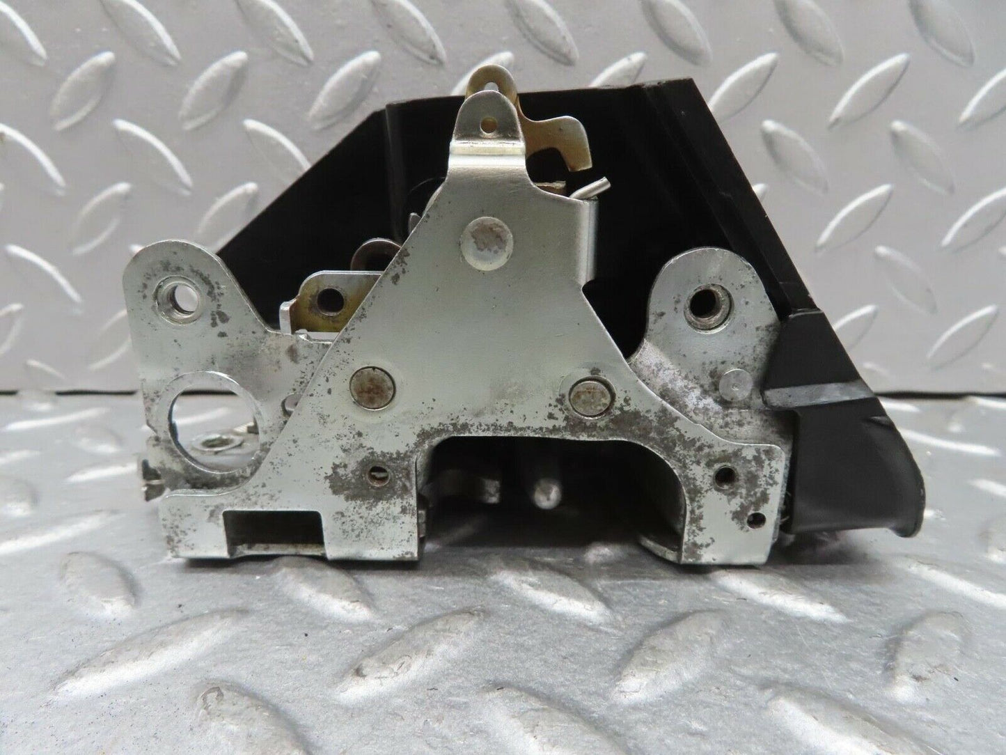 13636 Mercedes-Benz W123 200 Rear Right Door Lock Mechanism 1237330208