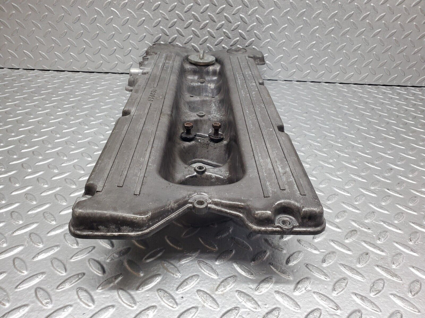 45437 Mercedes-Benz 280E M110.988 Cylinder Head Valve Cover 1100160905