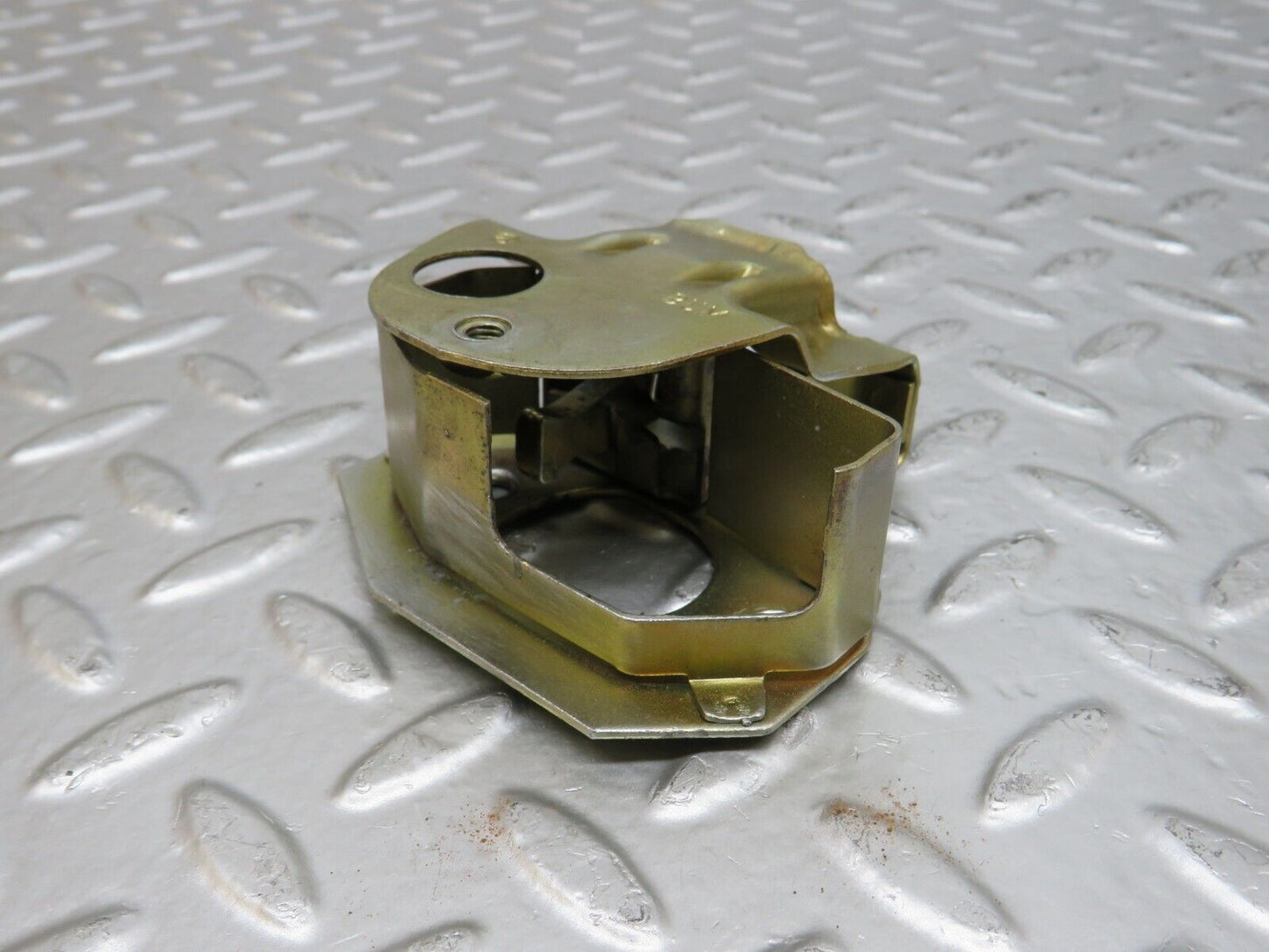 25419 Mercedes-Benz W123 200 Boot Lid Lock Trunk Lock