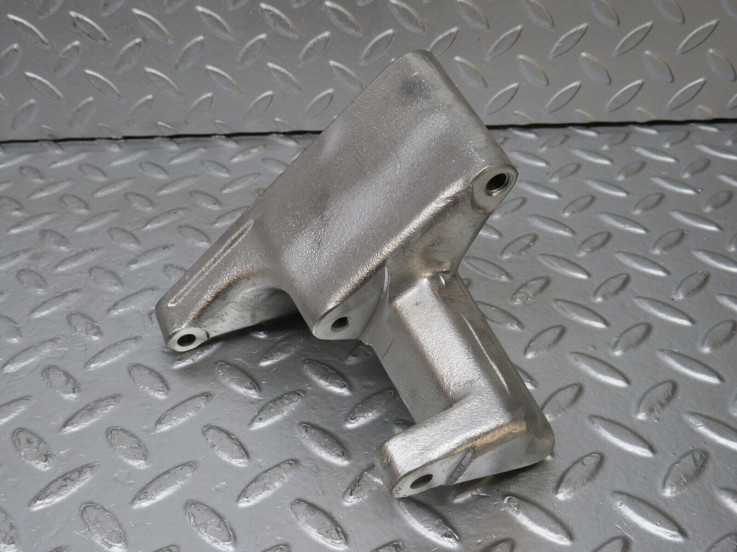33028 Mercedes-Benz C107 R107 350 V8 Alternator Generator Bracket 1161550735