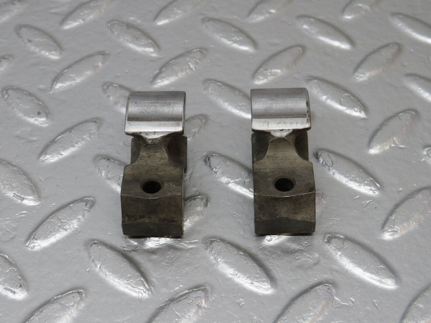 40049 Mercedes-Benz R107 350SL Rocker Arm With Valve Tappet