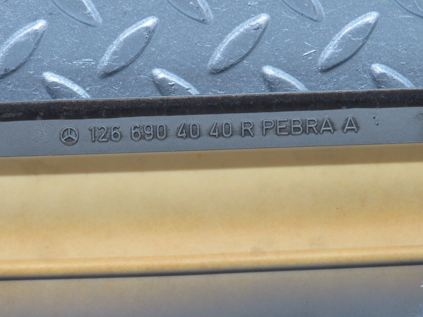 35965 Mercedes-Benz W126 420SE Rear Right Door Moulding Trim 1266904040