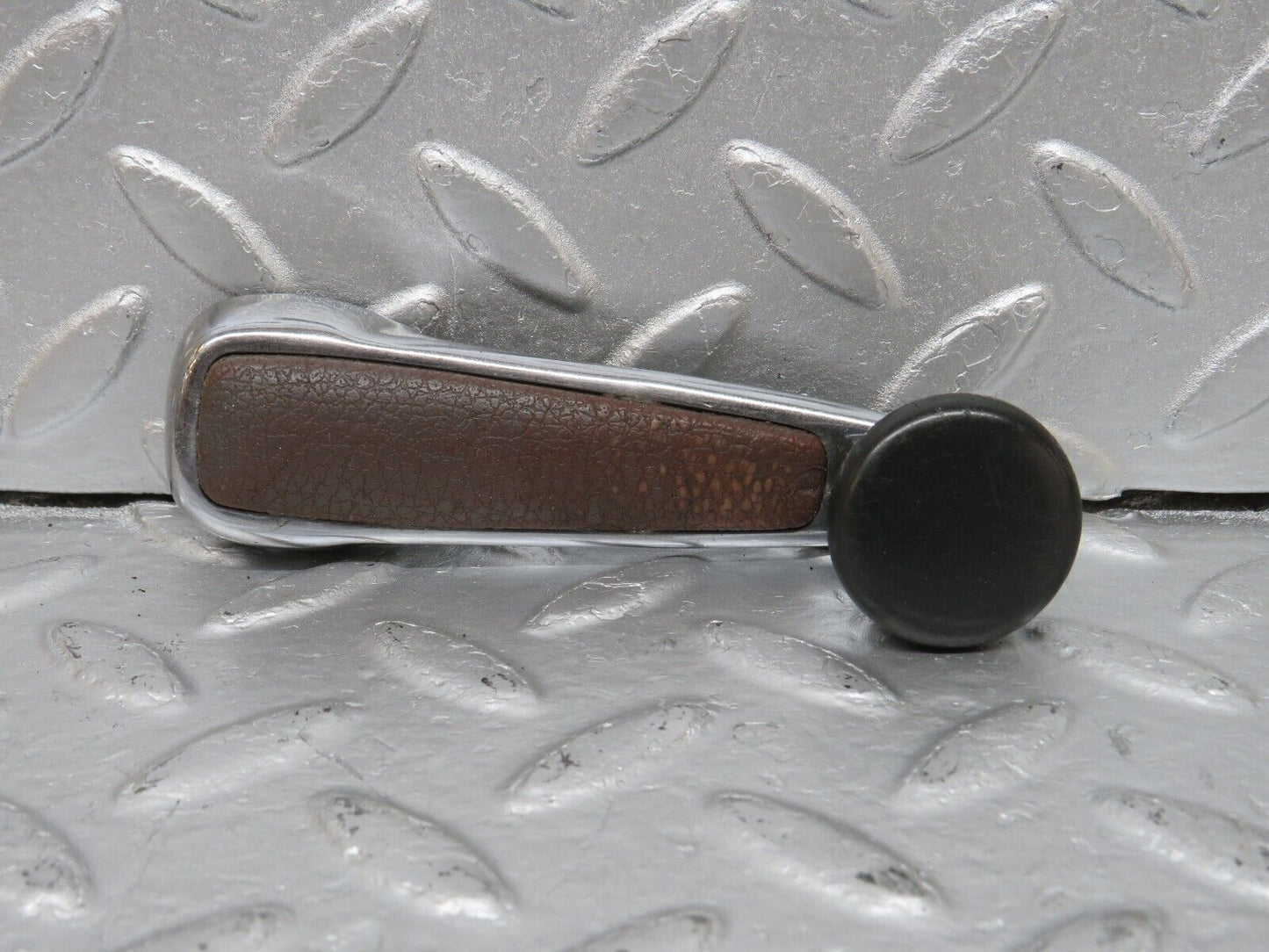 40089 Mercedes-Benz R107 350SL Coupe Window Lifter Crank Handle