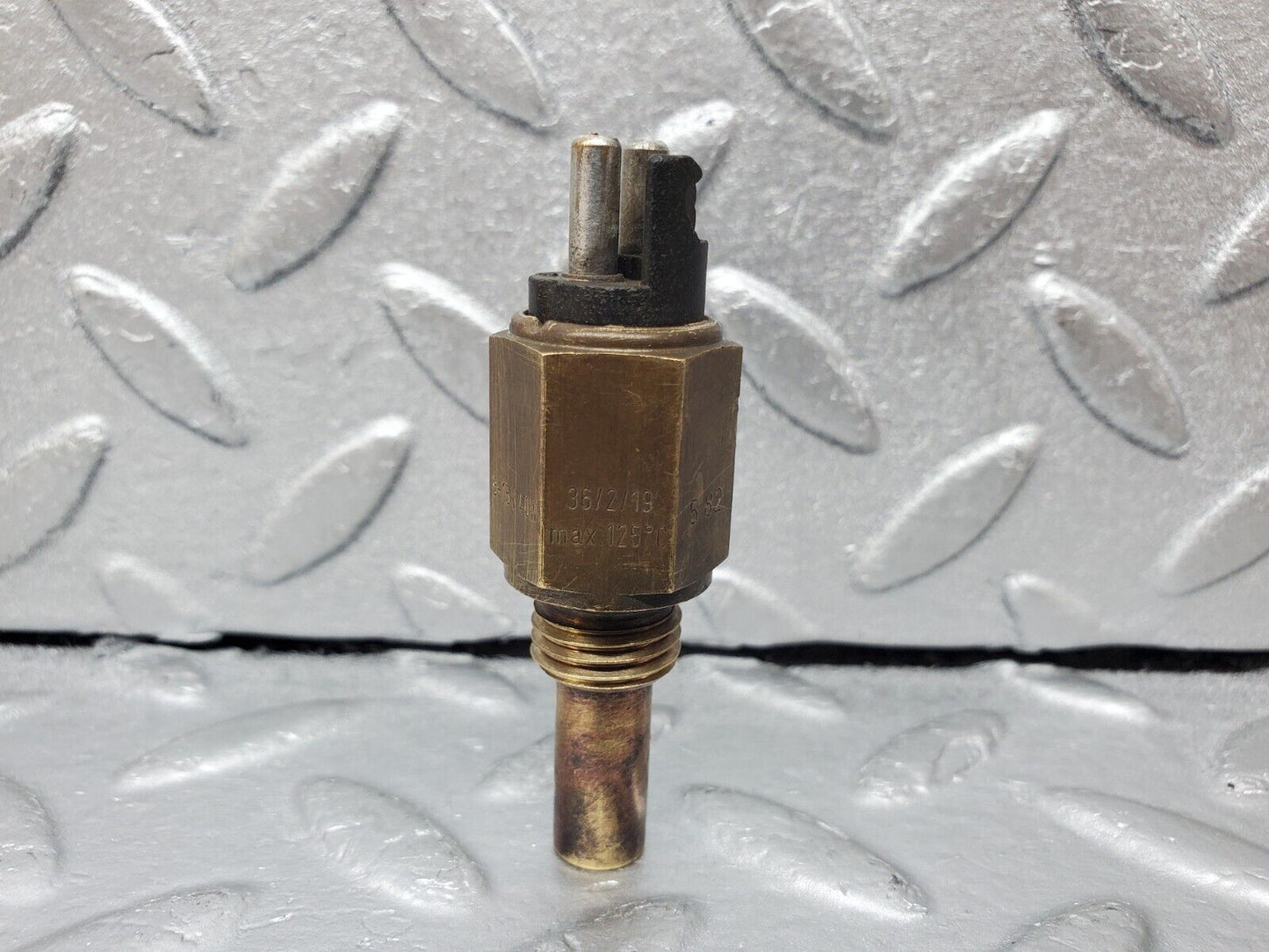 45344 Mercedes-Benz 280E M110.983 Coolant Temperature Sensor VDO