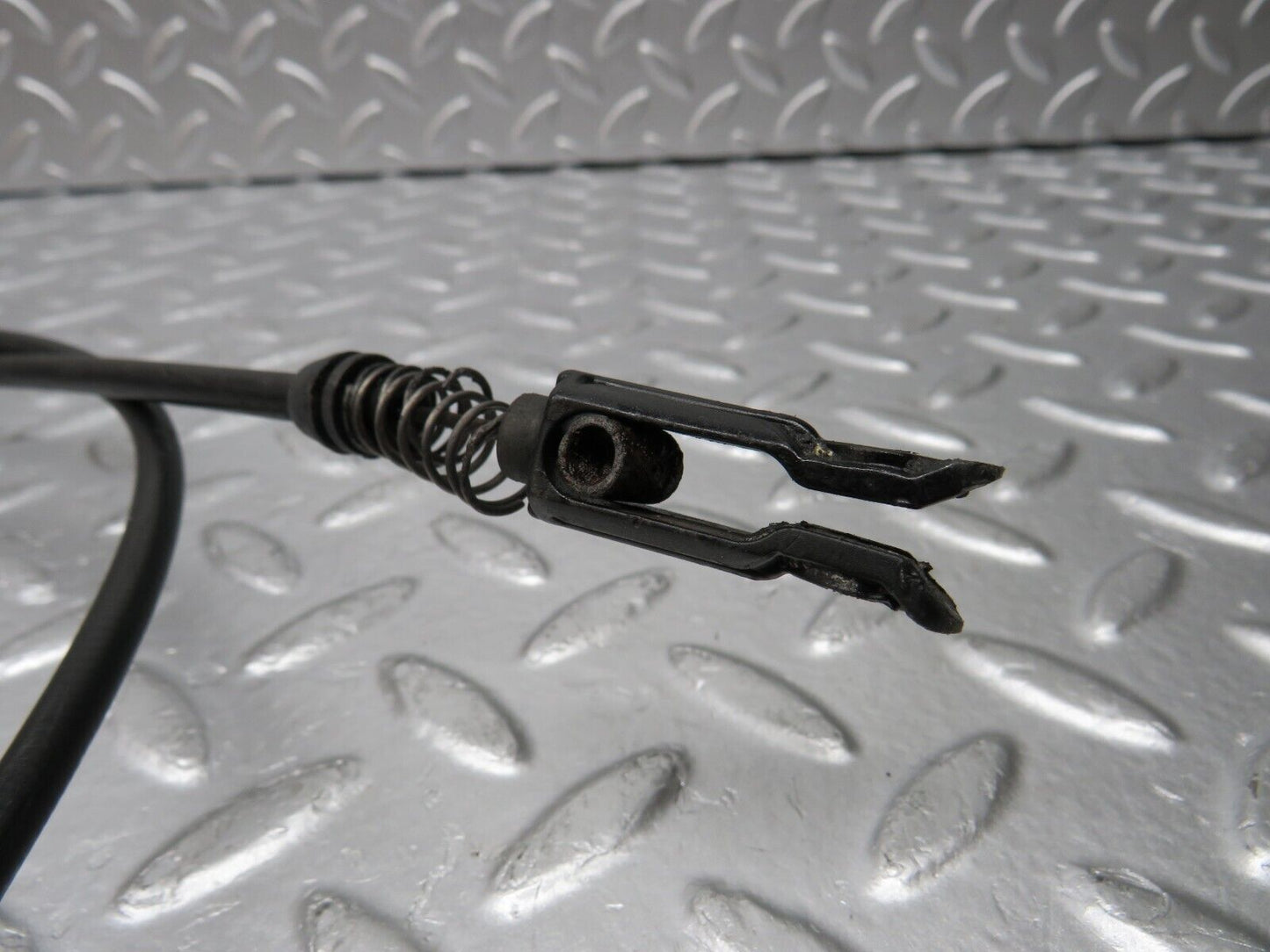 30927 Mercedes-Benz W201 190E 2.0L Bonnet Release Cable 1239970681