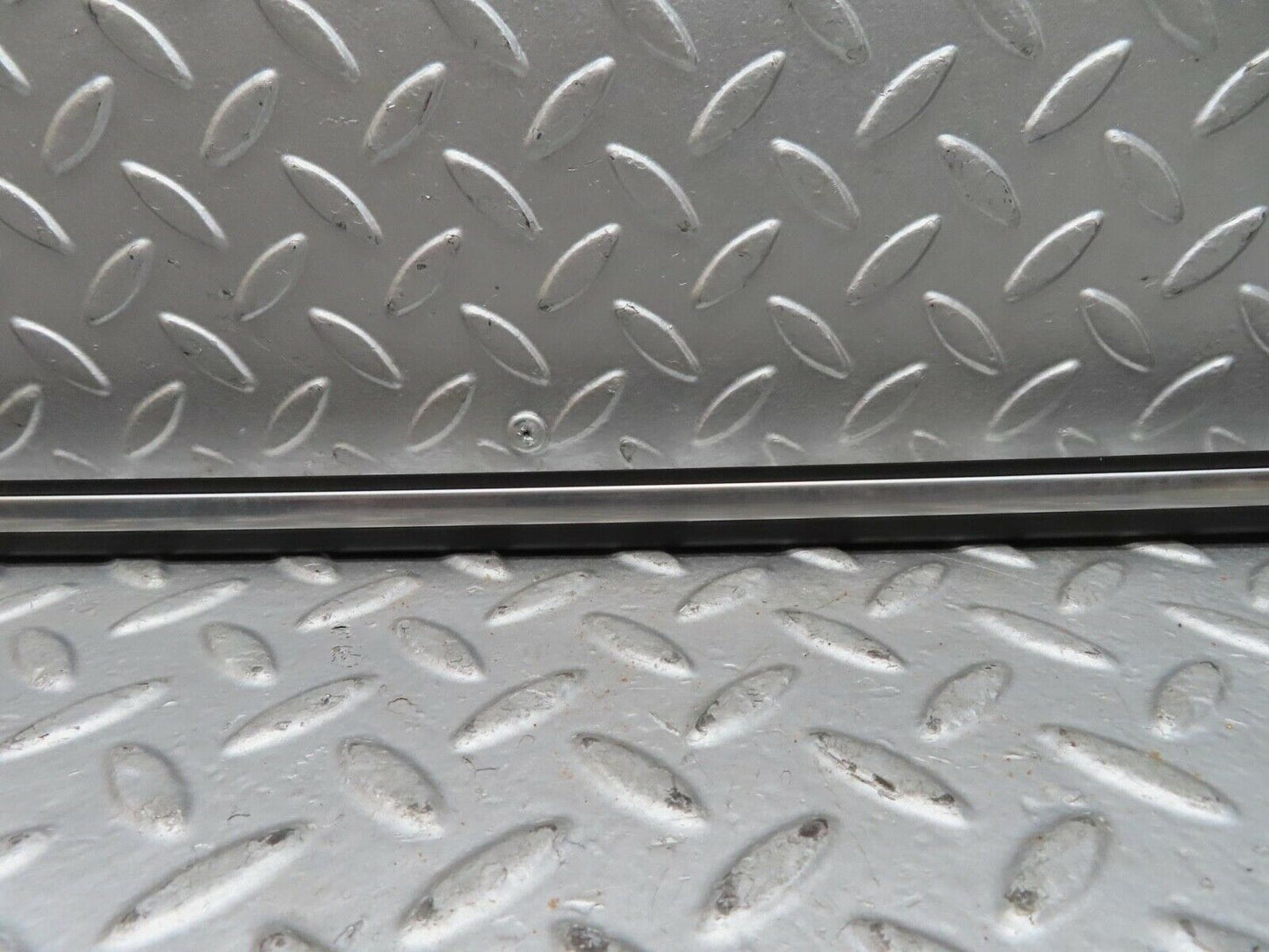15862 Mercedes-Benz W123 280E Trunk Boot Lid Chrome Moulding Trim