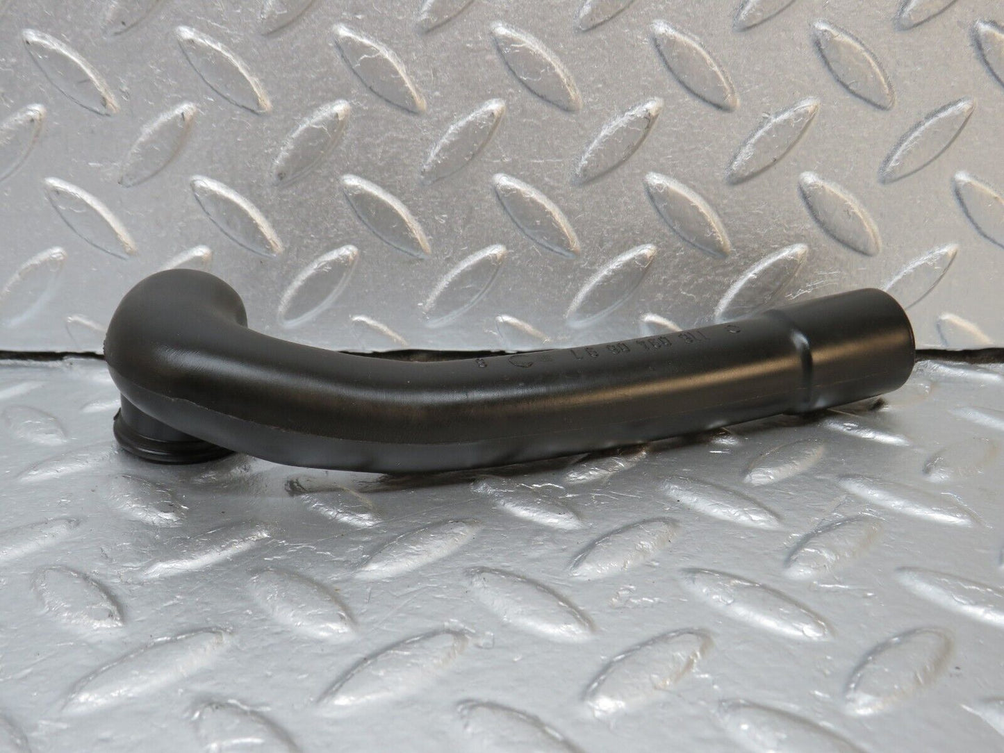 39826 Mercedes-Benz R107 350SL Coupe Air Intake Breather Hose 1160940691