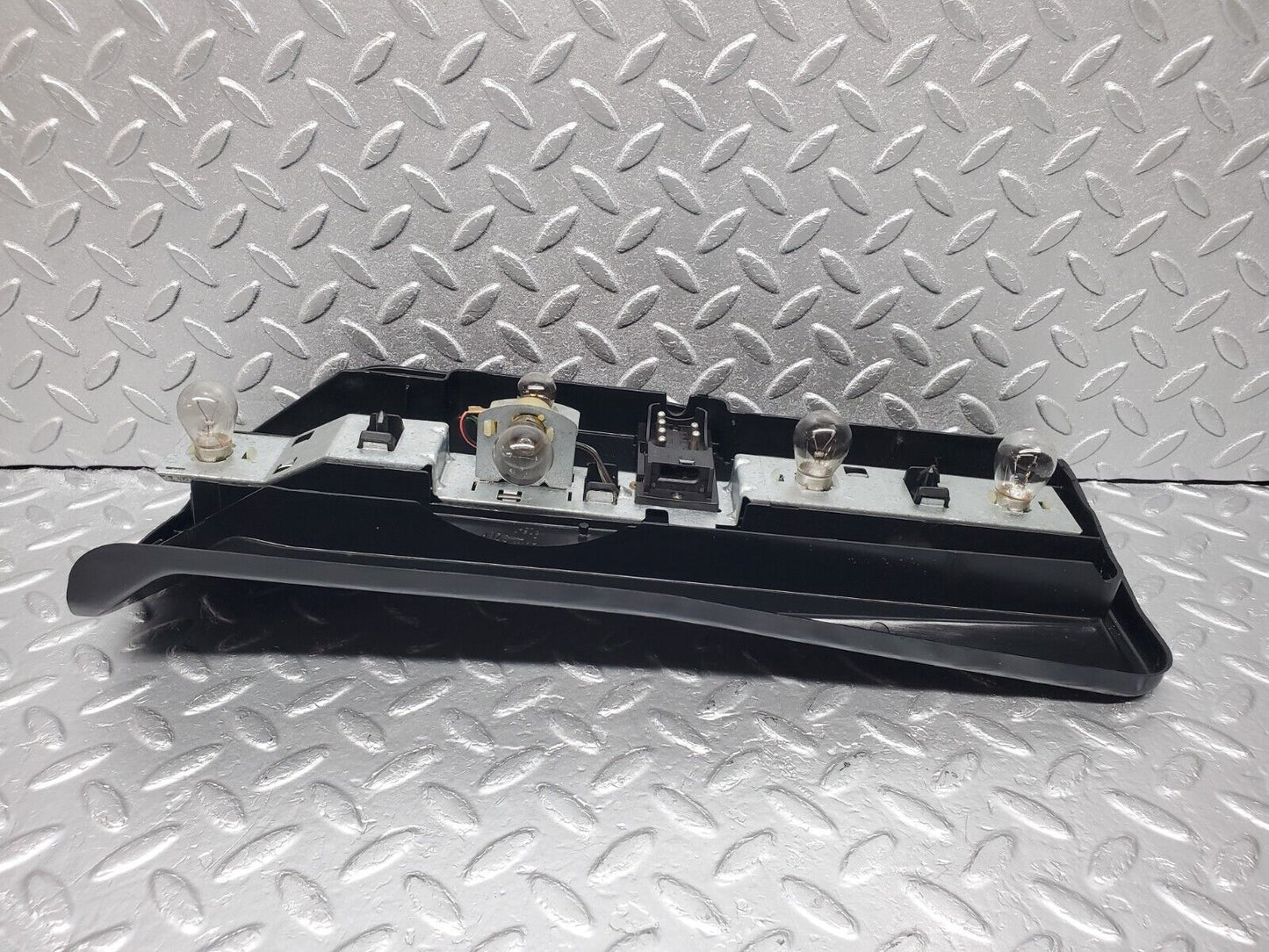 45829 Mercedes-Benz W126 420SE Tail Light & Bulb Holder Right Side 22072