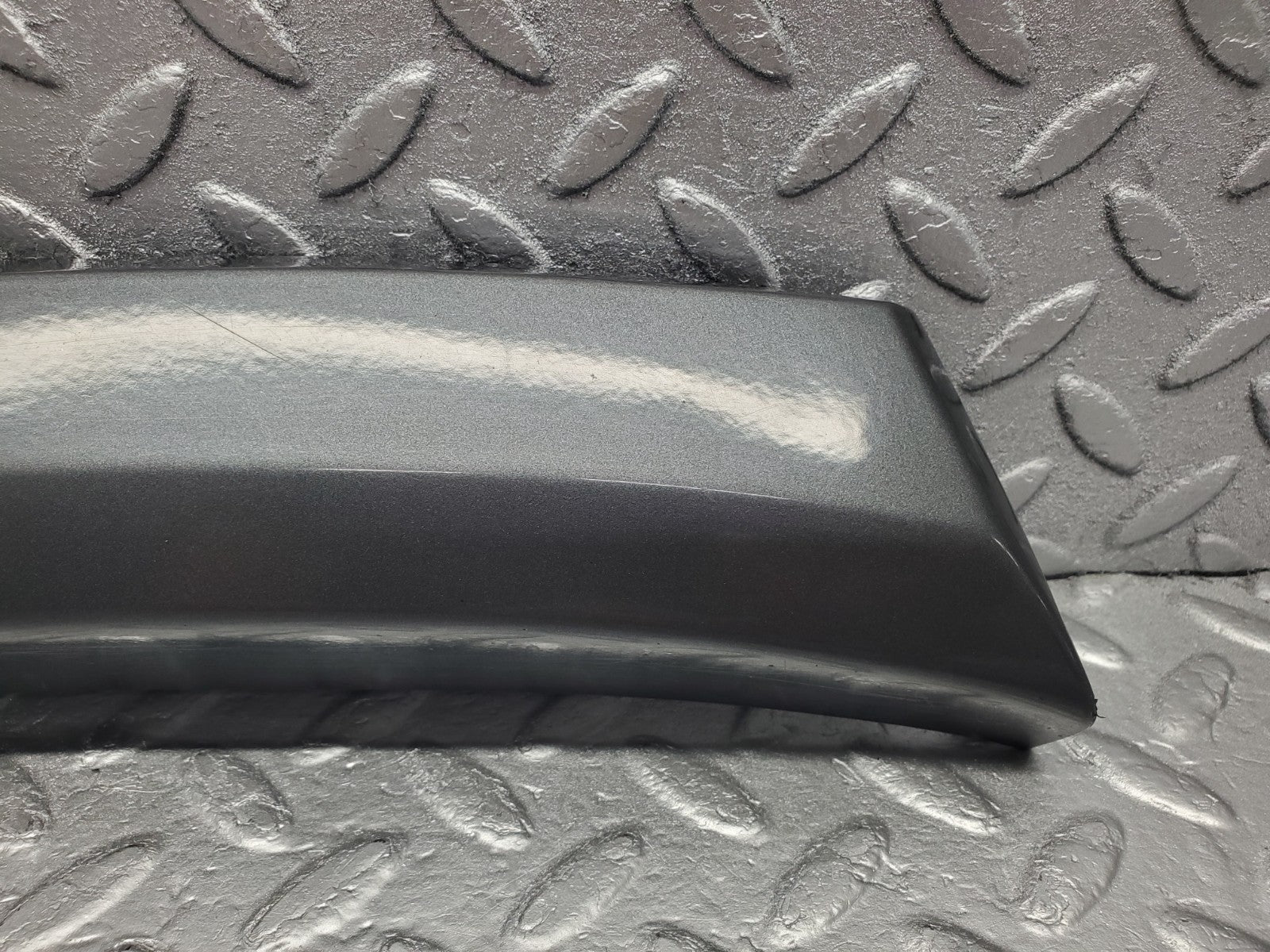 W201 Baby Benz front left fender wing moulding used OEM