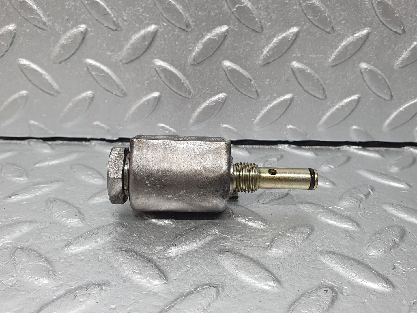 41303 Mercedes-Benz W123 300D Automatic Gearbox Solenoid Valve 722.118 0003040890