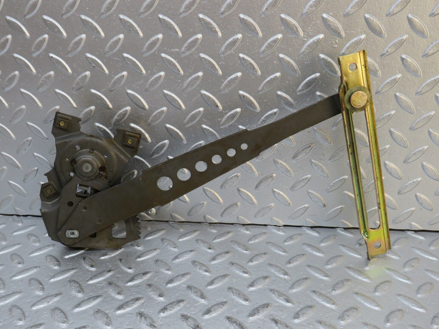 0444 Mercedes-Benz W123 230E Rear Left Window Manual Regulator