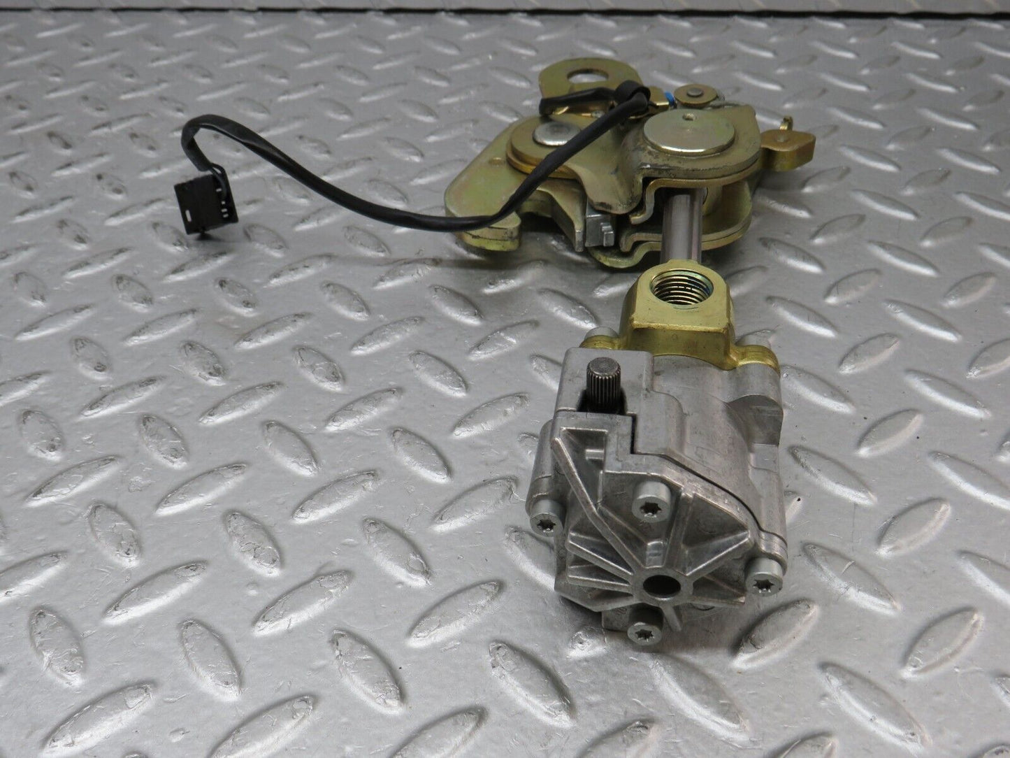 36824 Mercedes-Benz R129 300SL-24 Front Right Seat Recline Mechanism 1298200407 1136201019