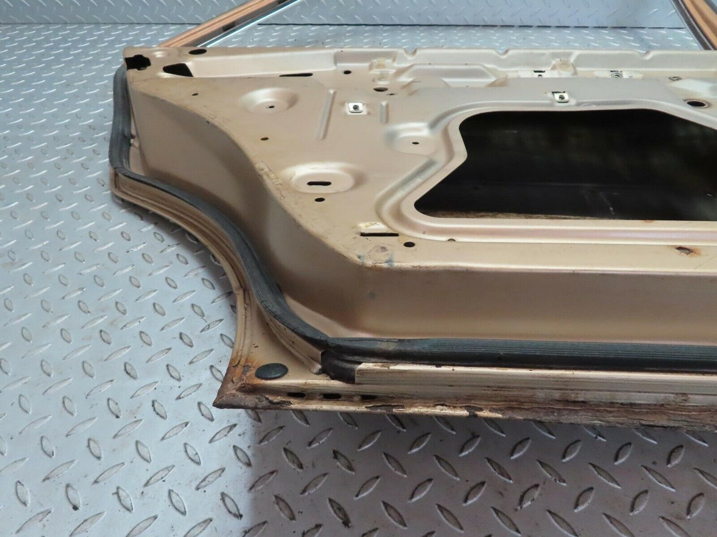 15814 Mercedes-Benz W123 280E Rear Left Door