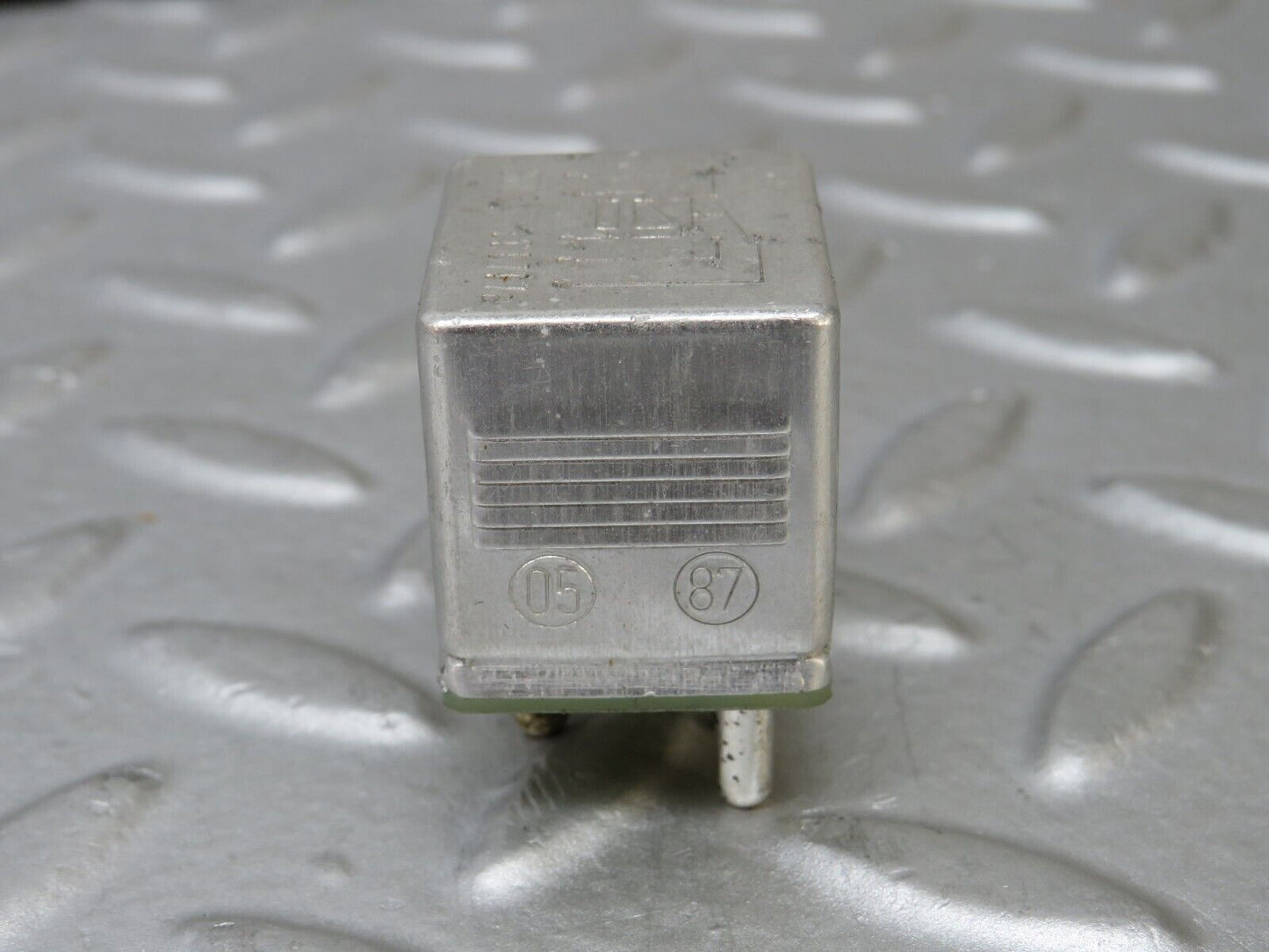 36905 Mercedes-Benz C126 420SEC Coupe Multi Purpose Relay 0015420219