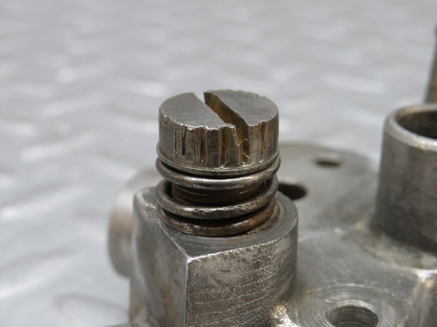 37551 Mercedes-Benz W109 300SEL Auxiliary Air Valve 1160940012