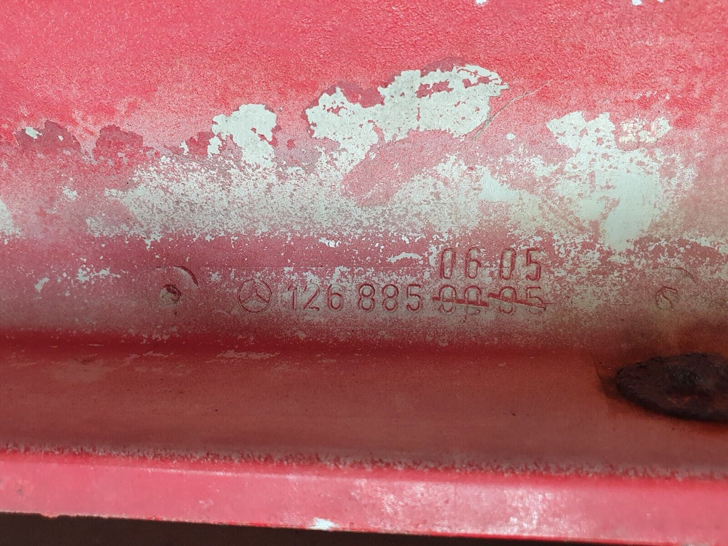43841 Mercedes-Benz C126 380SEC Coupe Rear Bumper 1268850005 1268801114 1268801214