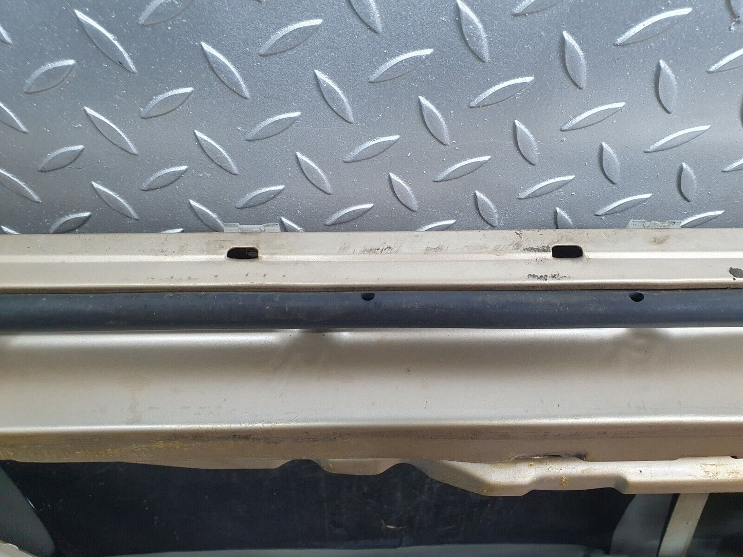 41368 Mercedes-Benz W124 200E Front Left Door