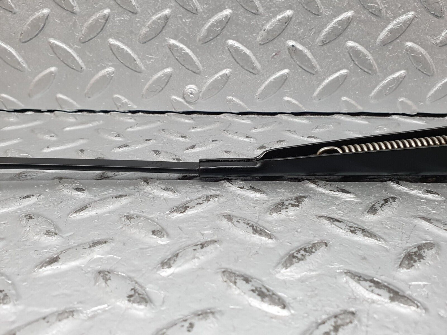 41209 Mercedes-Benz W126 300SE Windscreen Wiper Arm Left Side
