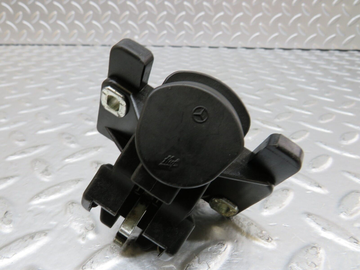 25317 Mercedes-Benz W201 190D Trunk Lock No Key