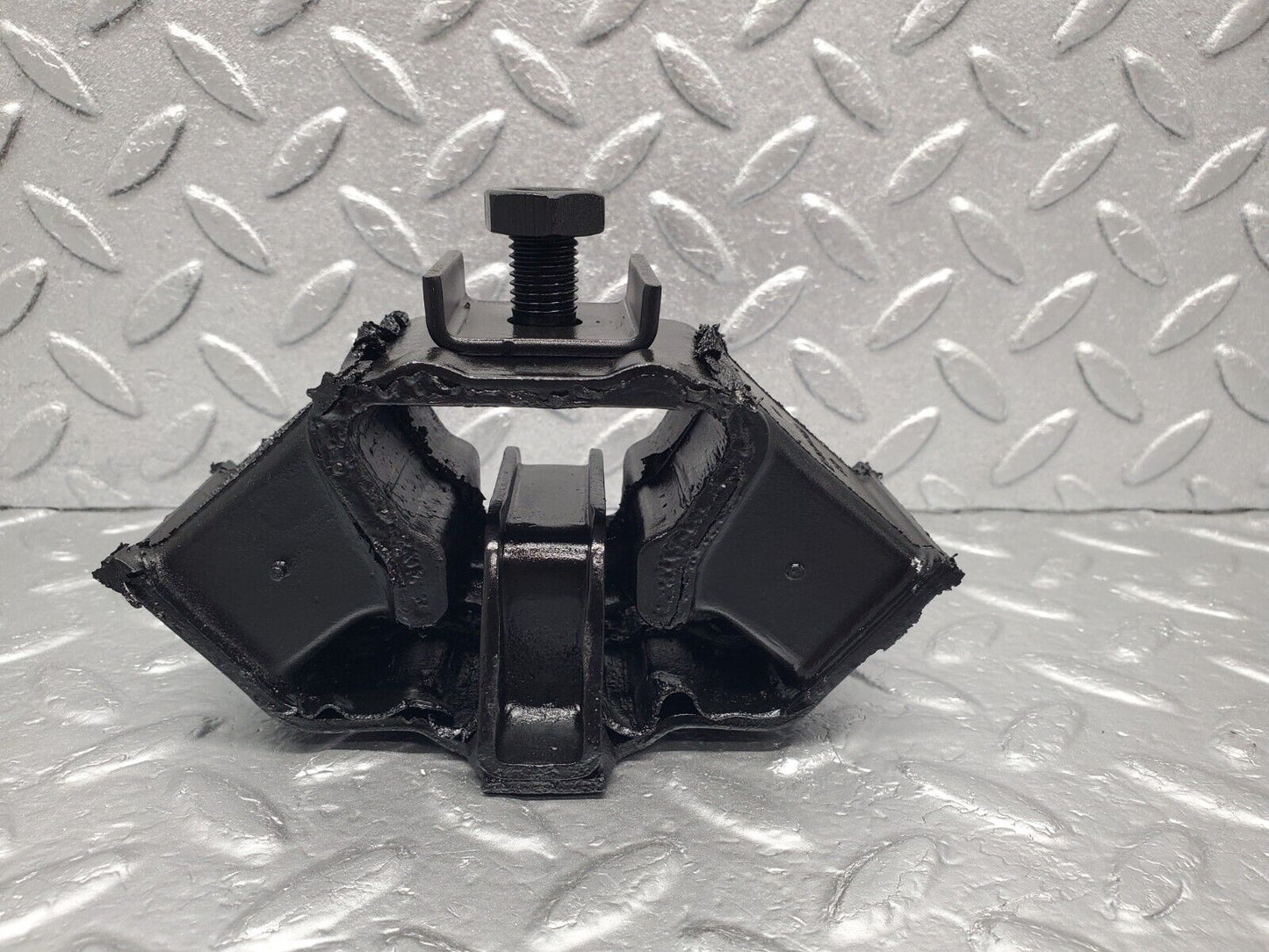 46299 Mercedes-Benz W124 280E Gearbox Rubber Mounting Bracket 1242400618