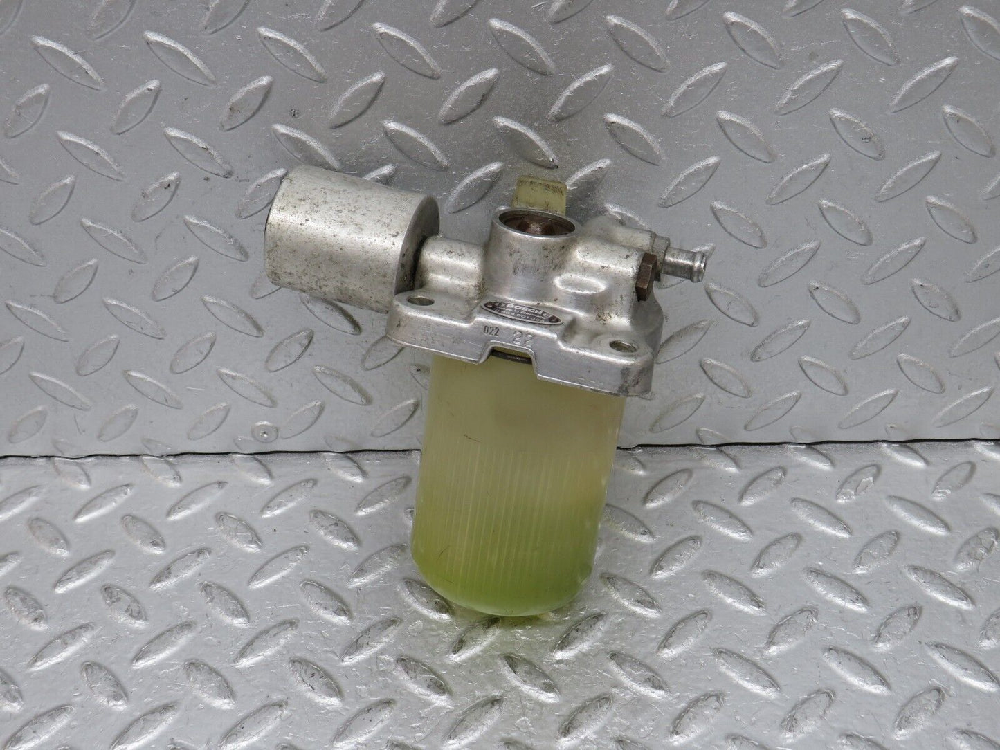 37329 Mercedes-Benz W109 300SEL Air Suspension Reservoir Bosch 0504001005
