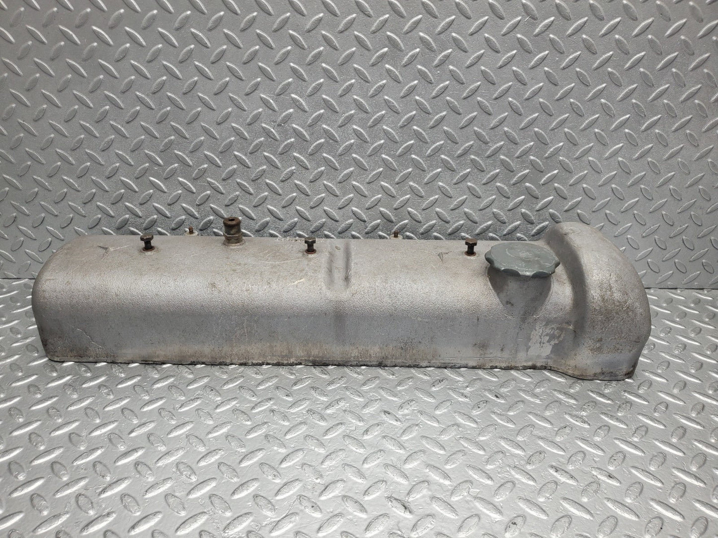 W112 cylinder head cover used OEM