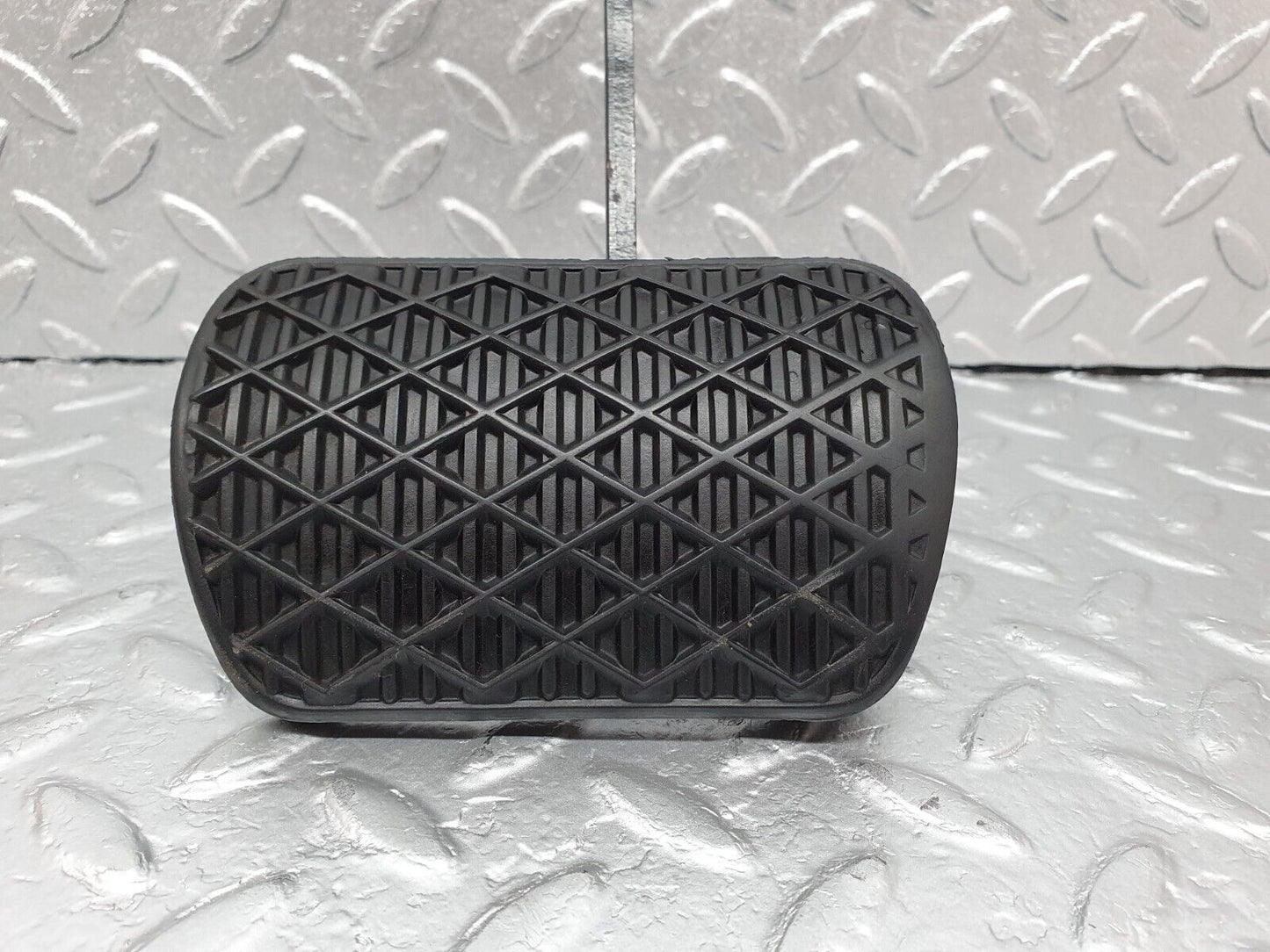 42201 Mercedes-Benz R129 320SL Coupe Brake Pedal With Rubber 1232910082