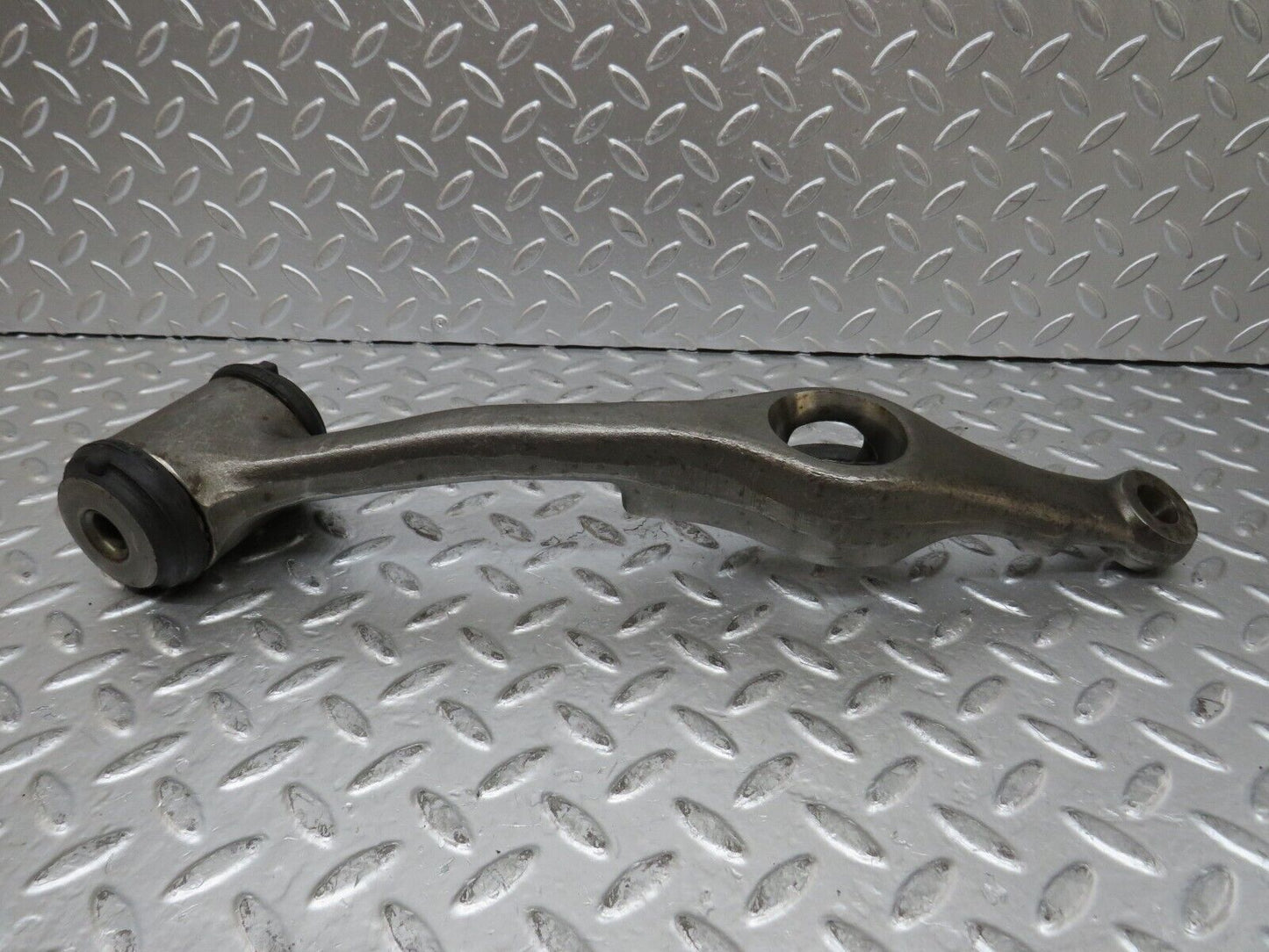 27073 Mercedes-Benz W123 280E Front Right Lower Control Arm New 23RG41CR4