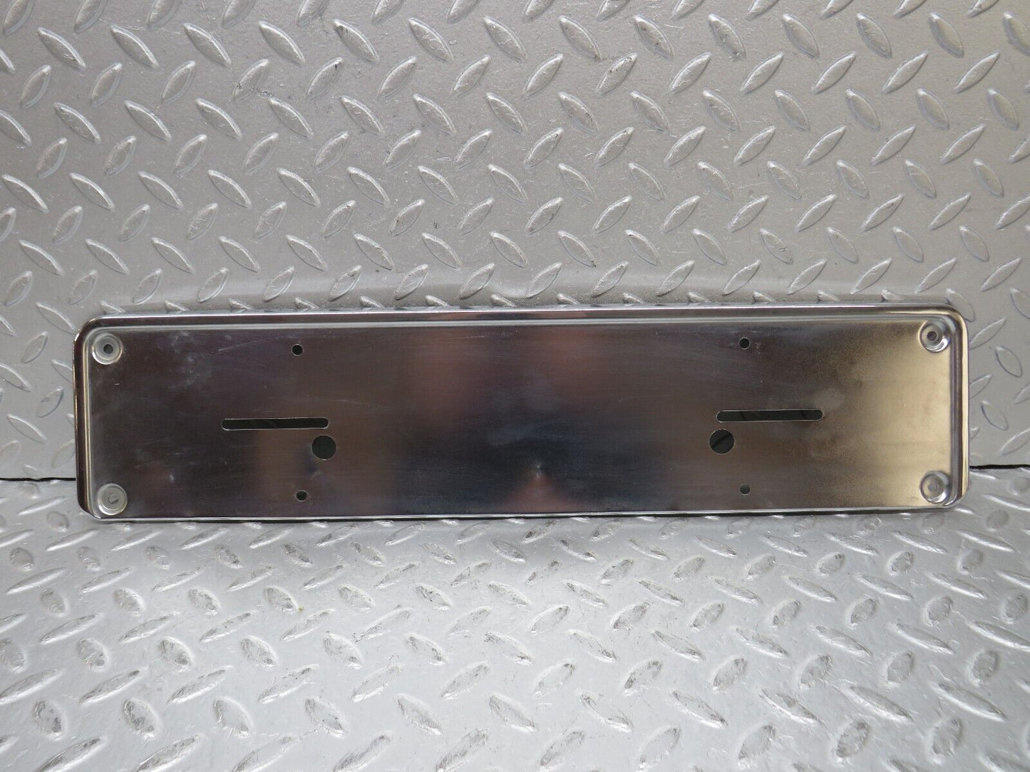 37385 Mercedes-Benz W109 300SEL Rear number Plate Holder Chrome
