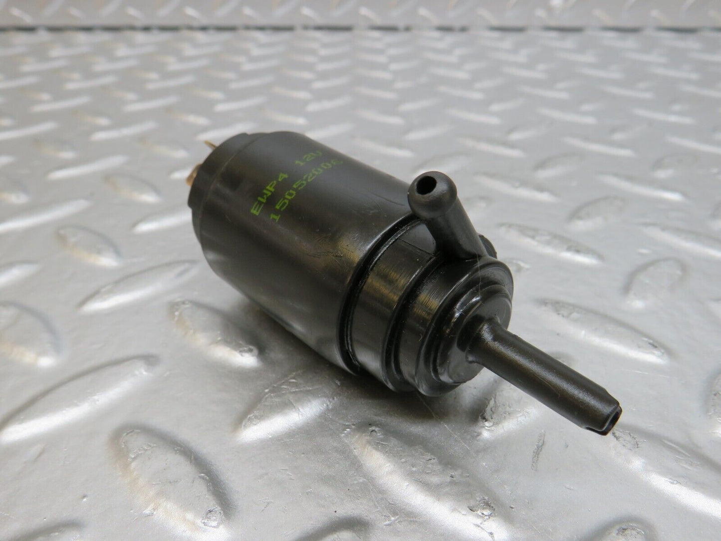 25452 Mercedes-Benz W123 200 Windscreen Washer Pump