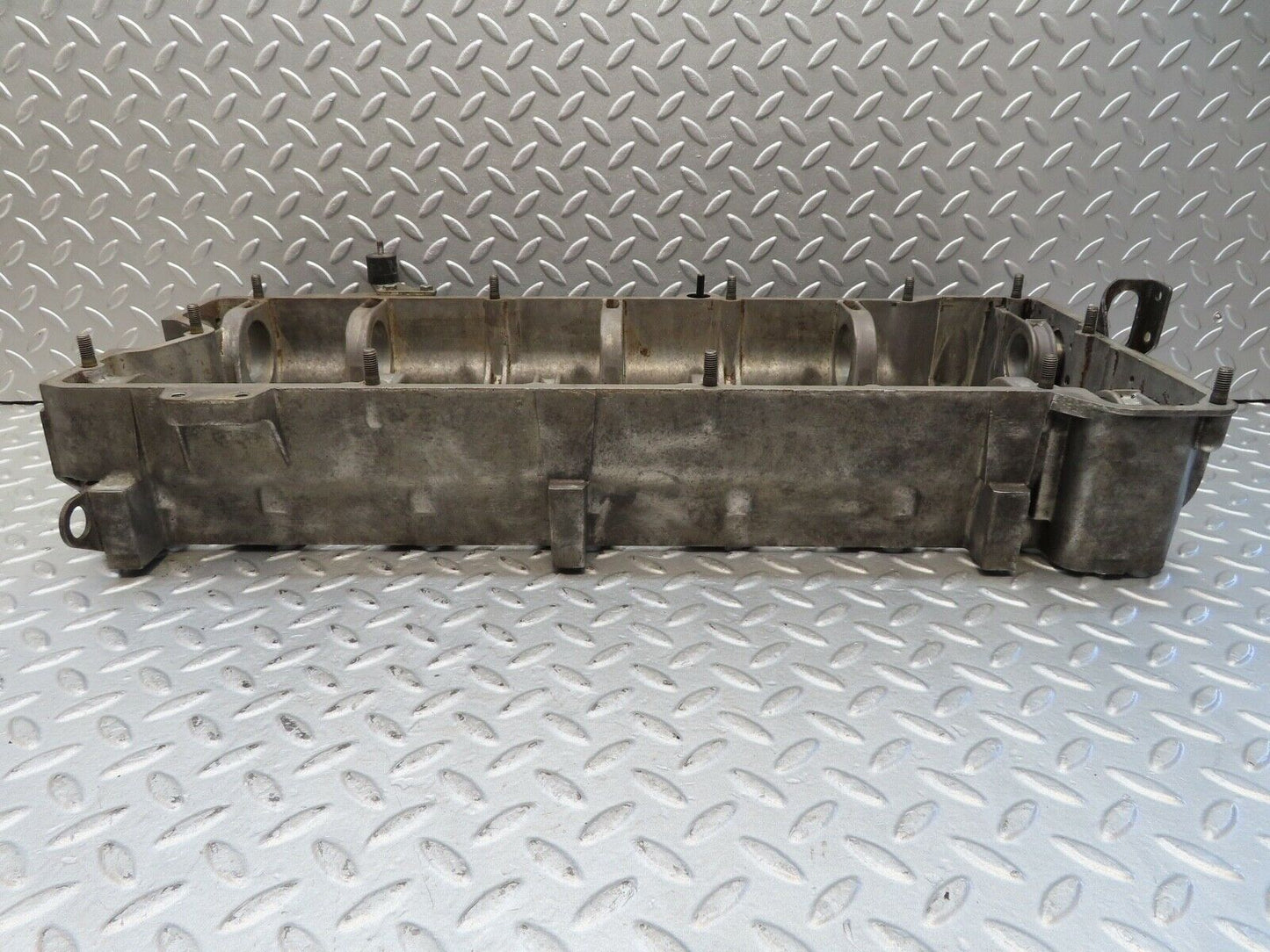 16993 Mercedes-Benz C123 280CE Coupe Camshaft Bearing Casing 1100163304