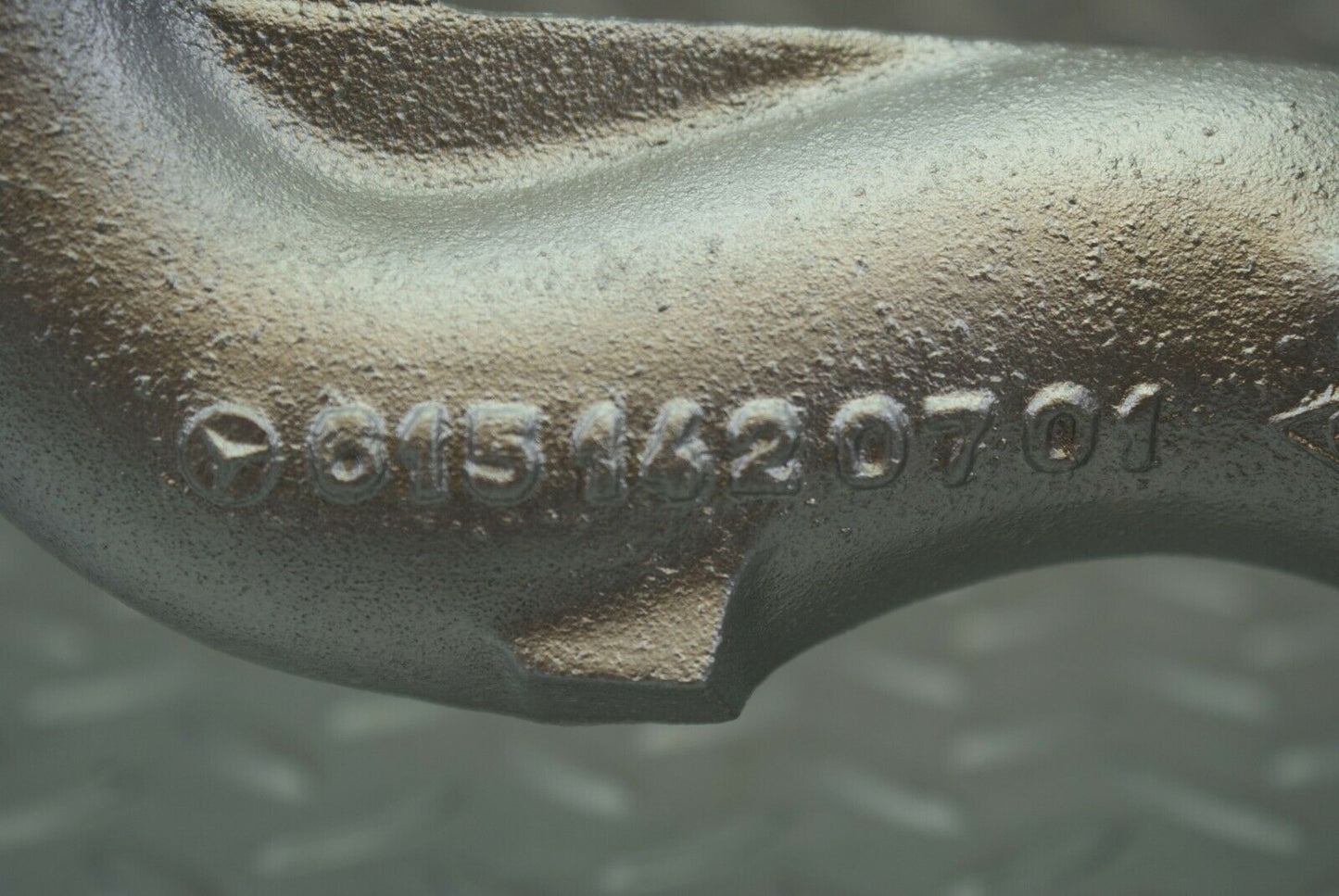 3065 Mercedes-Benz W115 220D Exhaust Manifold 6151420701