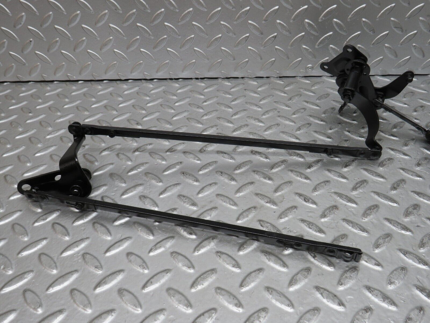 28081 Mercedes-Benz W123 280E Accelerator Pedal With Linkage