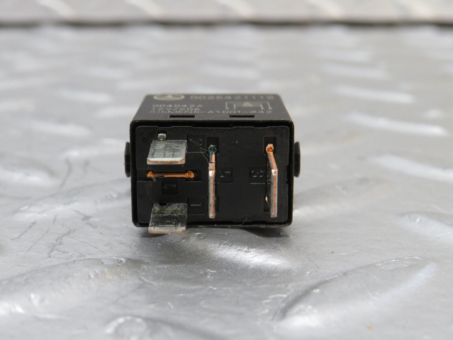 34872 Mercedes-Benz W210 320E Indicator Relay 0025421119