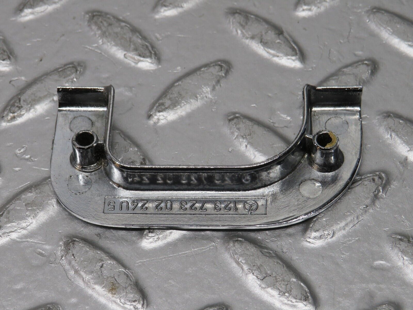 0541 Mercedes-Benz W123 230E Right Interior Chrome Door Latch Trim 1237230224