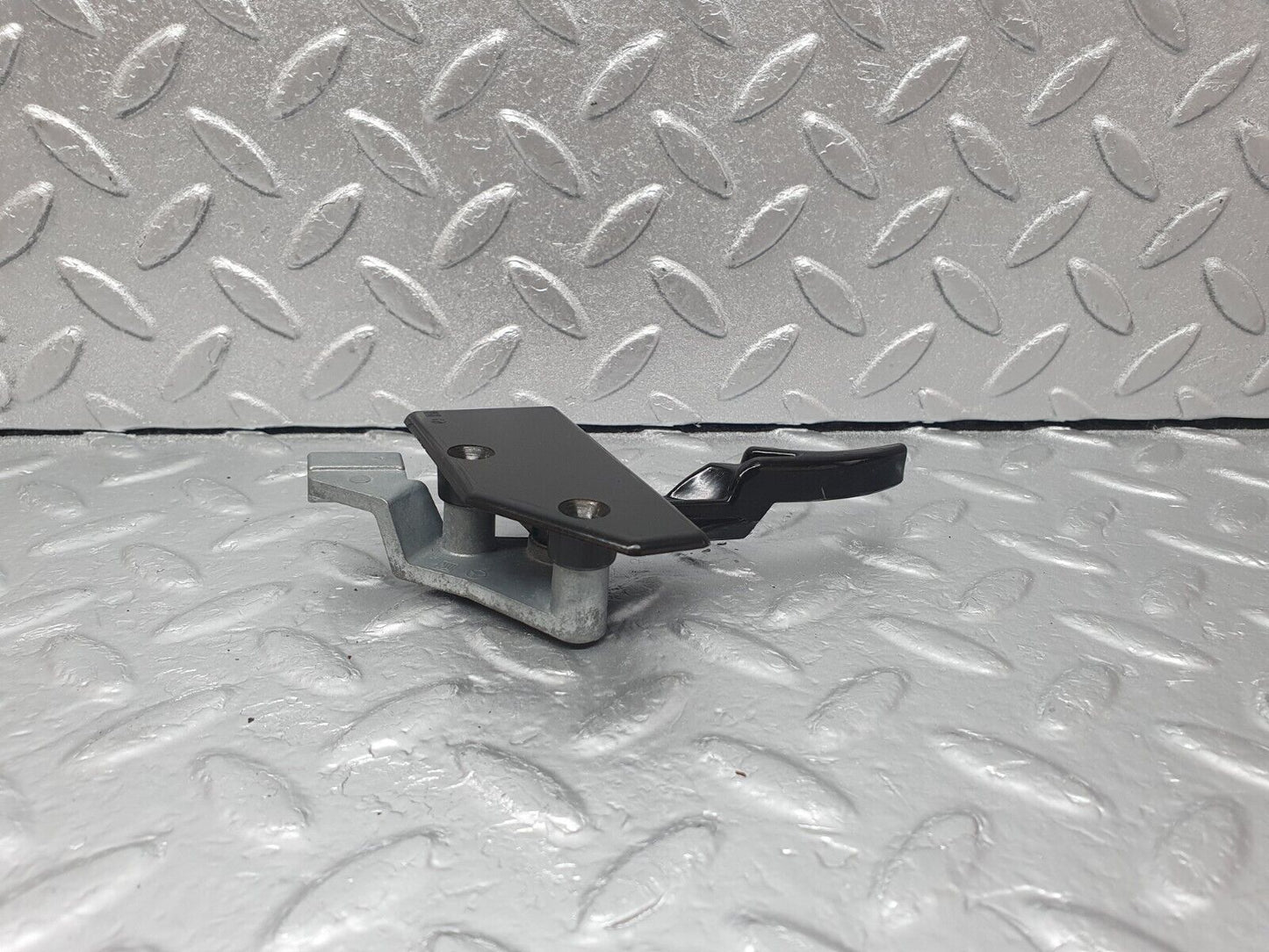 43533 Mercedes-Benz C126 380SEC Coupe Hood Opener Bonnet Opener