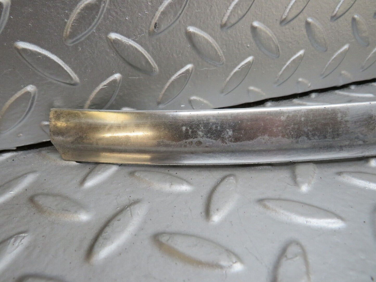 34470 Mercedes-Benz C126 380SEC Coupe Front Windscreen Upper Frame Trim