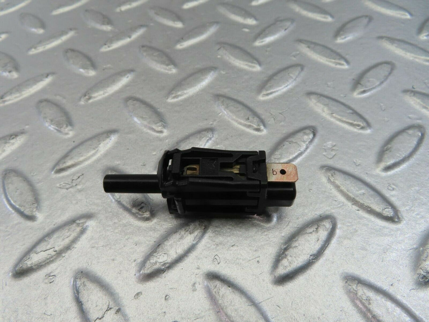 10735 Mercedes-Benz W123 230E Door Contact Switch 0015458714